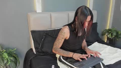 Arohom Lester online show from 17, 12, 2025