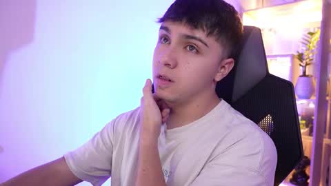 aron__cooper online show from 15, 2, 2026