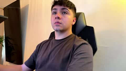 aron__cooper online show from 15, 5, 2026