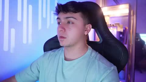 aron__cooper online show from 20, 5, 2026