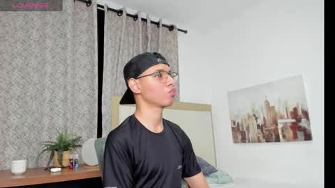 aron_pipeer online show from 10, 9, 2025