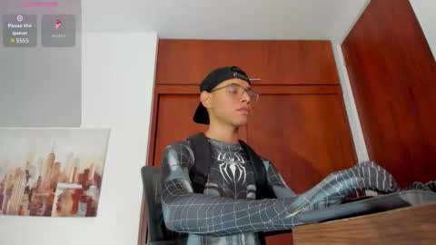 aron_pipeer online show from 28, 9, 2025