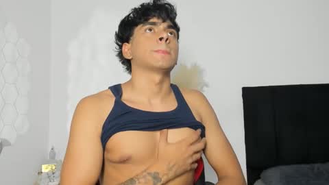 Snapshot of aron_strong0 chatting on 17, 9, 2025 aron_strong0 online show from 17, 9, 2025