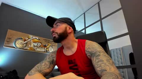 Snapshot of arongrant chatting on 23, 1, 2025 AronGrant online show from 23, 1, 2025