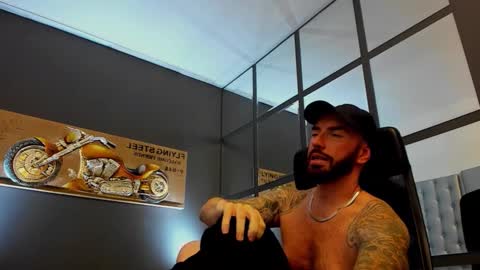Snapshot of arongrant chatting on 14, 9, 2025 AronGrant online show from 14, 9, 2025
