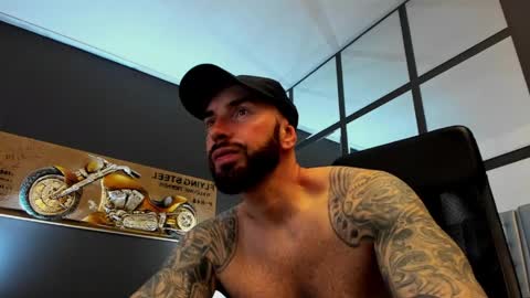 Snapshot of arongrant chatting on 4, 5, 2026 AronGrant online show from 4, 5, 2026