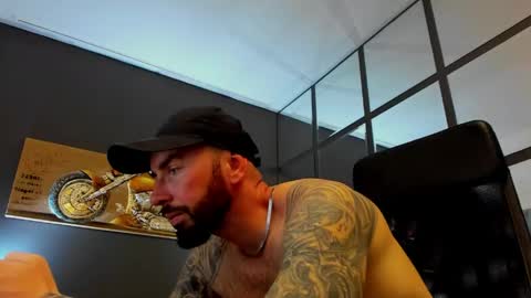 Snapshot of arongrant chatting on 16, 5, 2026 AronGrant online show from 16, 5, 2026