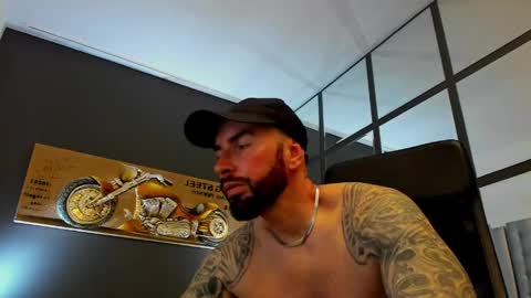 Snapshot of arongrant chatting on 20, 5, 2026 AronGrant online show from 20, 5, 2026