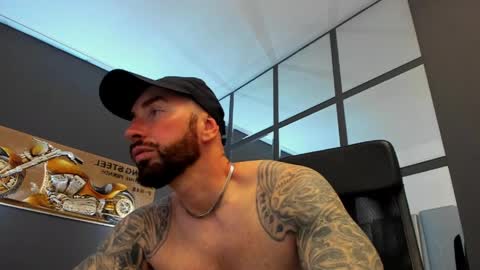Snapshot of arongrant chatting on 21, 5, 2026 AronGrant online show from 21, 5, 2026