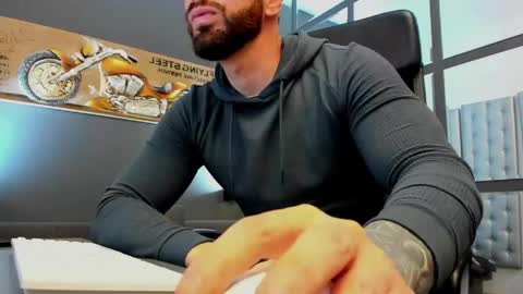 Snapshot of arongrant chatting on 22, 5, 2026 AronGrant online show from 22, 5, 2026