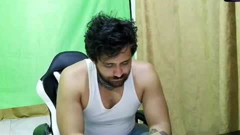Snapshot of aronmiller404 chatting on 10, 7, 2026 aronmiller online show from 10, 7, 2026