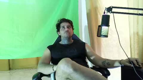 Snapshot of aronmiller404 chatting on 15, 7, 2026 aronmiller online show from 15, 7, 2026