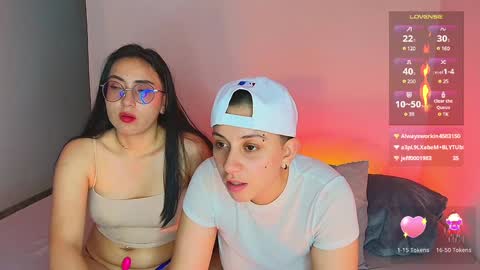 Snapshot of arontroy_wi chatting on 9, 12, 2024 noah and ivy online show from 9, 12, 2024