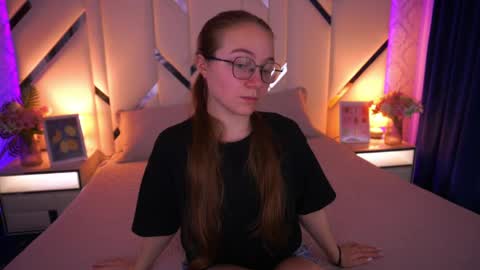 Snapshot of arrinawair chatting on 13, 5, 2026 arrinawair online show from 13, 5, 2026