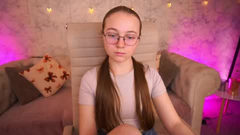 Snapshot of arrinawair chatting on 14, 5, 2026 arrinawair online show from 14, 5, 2026