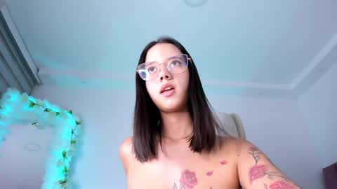 Snapshot of artbelia chatting on 1, 3, 2025 Lia Rose online show from 1, 3, 2025