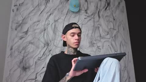   online show from 10, 10, 2025