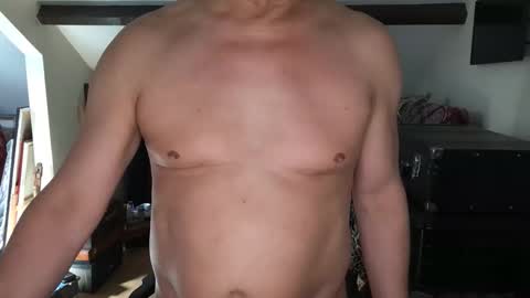 Snapshot of artisterotic chatting on 8, 5, 2026 artisterotic online show from 8, 5, 2026