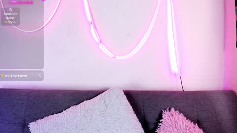 MIA OF artmiajoy online show from 8, 1, 2025