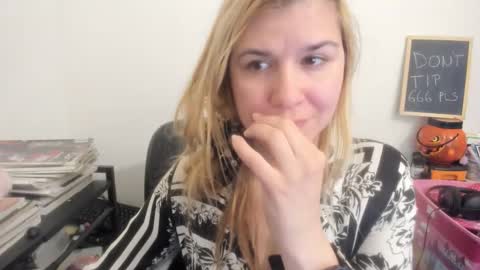 MIA online show from 29, 3, 2026