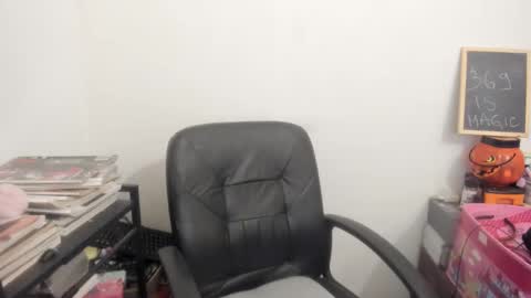 MIA online show from 2, 4, 2026