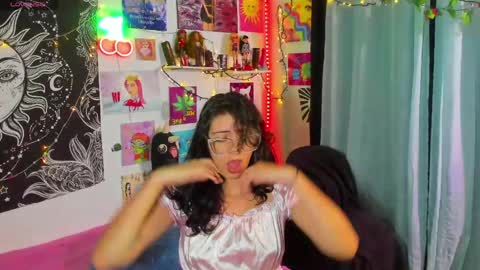 Isabella Cherry online show from 7, 5, 2026