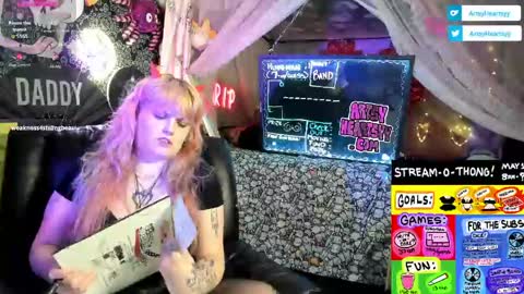 ArtsyHeartsyy online show from 2, 5, 2026