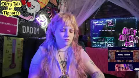 ArtsyHeartsyy online show from 9, 5, 2026