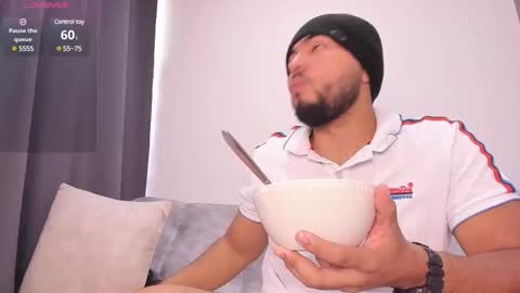 arturguy01 online show from 17, 1, 2025