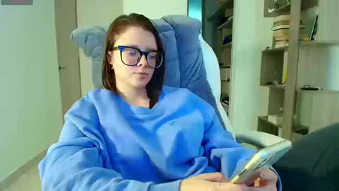 Snapshot of arya_starkw chatting on 8, 9, 2025 Ary 3 online show from 8, 9, 2025