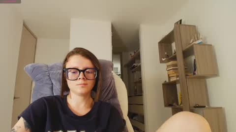 Snapshot of arya_starkw chatting on 23, 9, 2025 Ary 3 online show from 23, 9, 2025