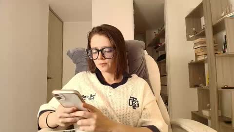 Snapshot of arya_starkw chatting on 3, 10, 2025 Ary 3 online show from 3, 10, 2025