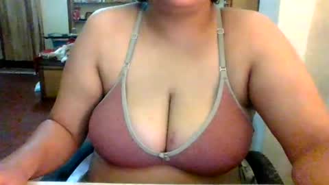 Snapshot of aryaastaark18 chatting on 22, 7, 2026 aryaastaark18 online show from 22, 7, 2026