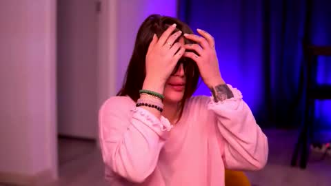 Lunaa  online show from 21, 10, 2025