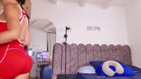 aryascollins online show from 25, 3, 2026