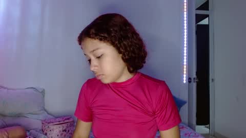 Snapshot of aryy_blue chatting on 18, 2, 2025 aryy_blue online show from 18, 2, 2025