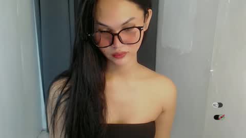 Snapshot of ash_sexdoll chatting on 7, 4, 2026 ASH online show from 7, 4, 2026