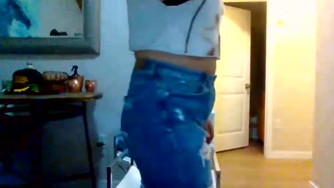 Snapshot of asher4122 chatting on 19, 11, 2025 Ashton online show from 19, 11, 2025