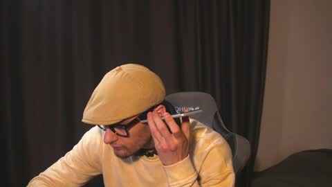 Snapshot of asher_88 chatting on 16, 4, 2026 Jerk Machine online show from 16, 4, 2026