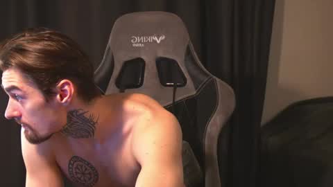 Snapshot of asher_88 chatting on 29, 4, 2026 Jerk Machine online show from 29, 4, 2026