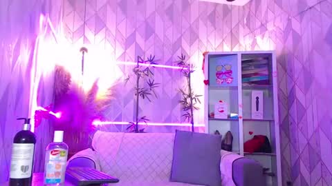 Ashey online show from 27, 1, 2025