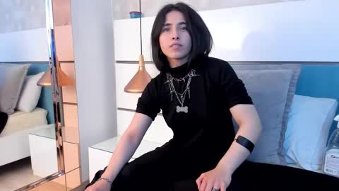 Ashkoreh online show from 2, 11, 2025