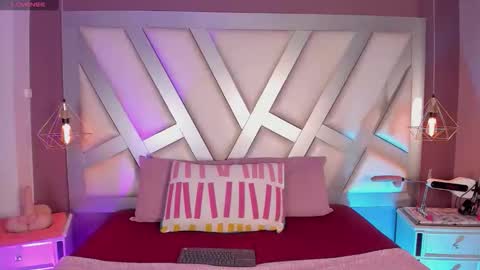 Ashley  online show from 25, 4, 2026