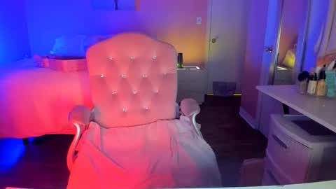 Ashley online show from 24, 11, 2025