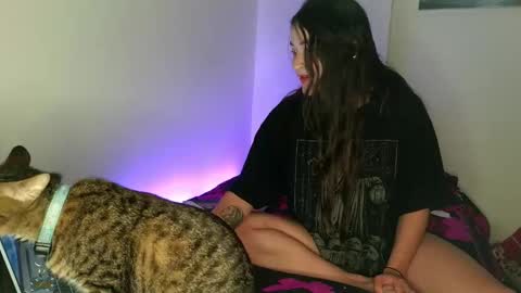 Ashley online show from 29, 9, 2025