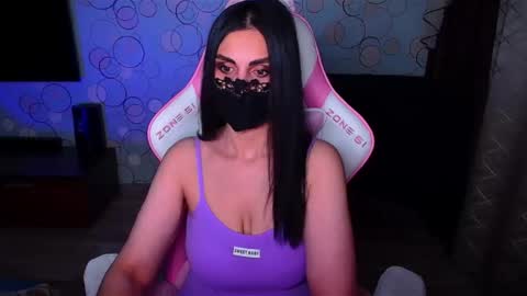   Yasmina   online show from 4, 12, 2025