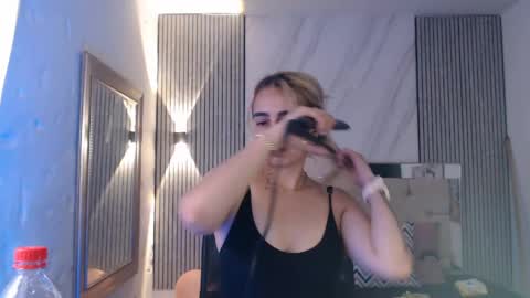 Snapshot of ashley__tylor chatting on 11, 5, 2026 ashley__tylor online show from 11, 5, 2026