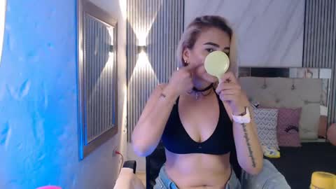 Snapshot of ashley__tylor chatting on 13, 5, 2026 ashley__tylor online show from 13, 5, 2026