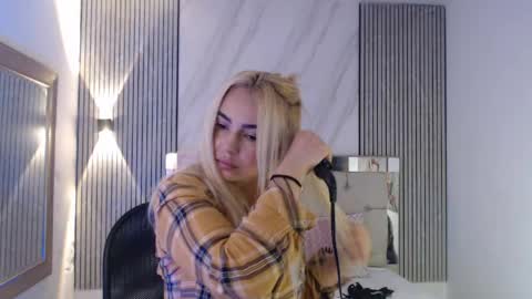 Snapshot of ashley__tylor chatting on 8, 6, 2026 ashley__tylor online show from 8, 6, 2026