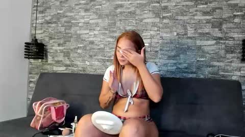 Snapshot of ashley_and_ash chatting on 27, 10, 2025 ASLEY AND ASH online show from 27, 10, 2025